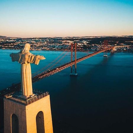 Lisbon Tagus River - Алмада Экстерьер фото